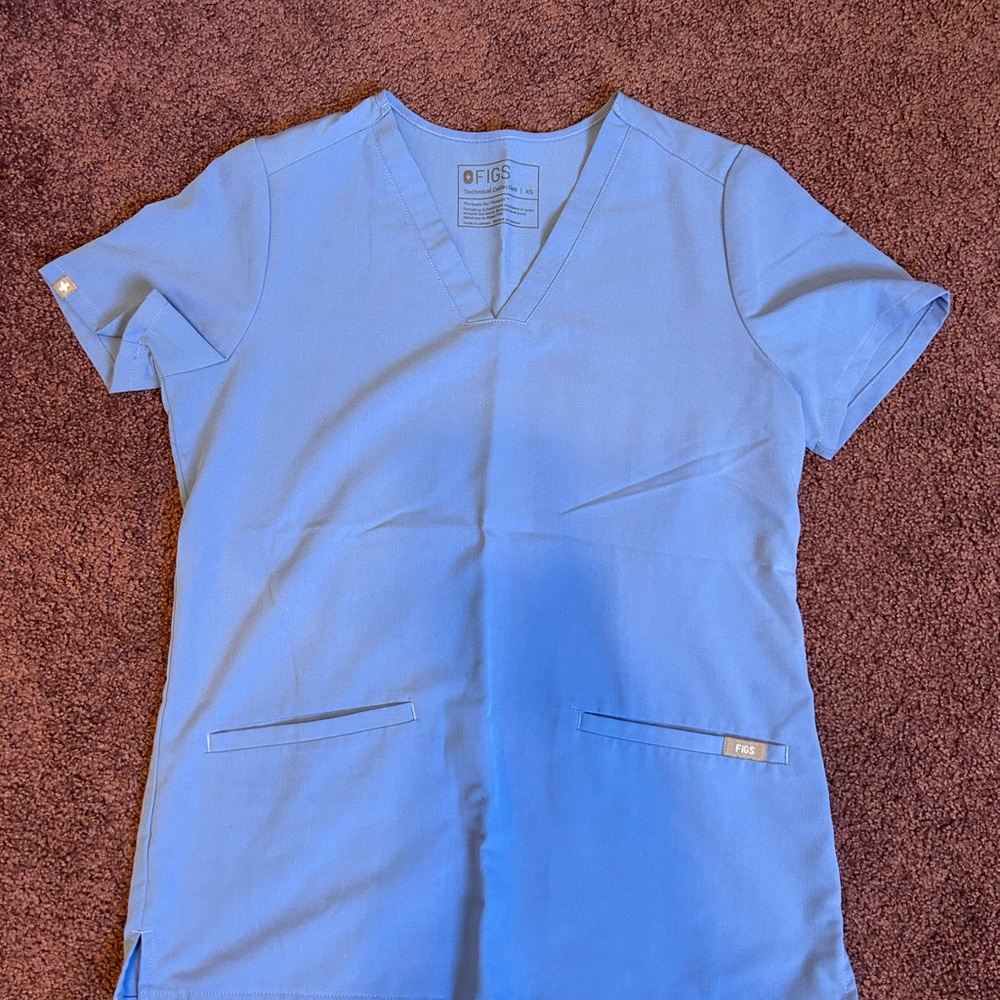 Figs Women's V-Neck Scrub Top in Sky Blue